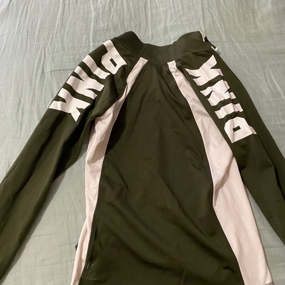 Pink active pullover - Picture 3 of 3